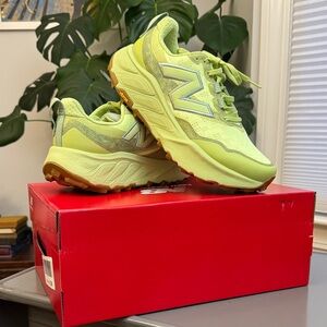 New Balance 9.5 Wide Vibram Outsole Trail Running Rocker Base X Hierro v9